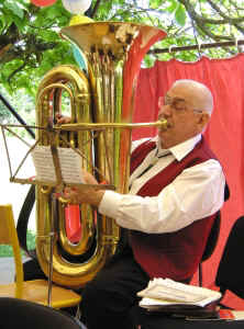musique-fernand.jpg (96398 octets)